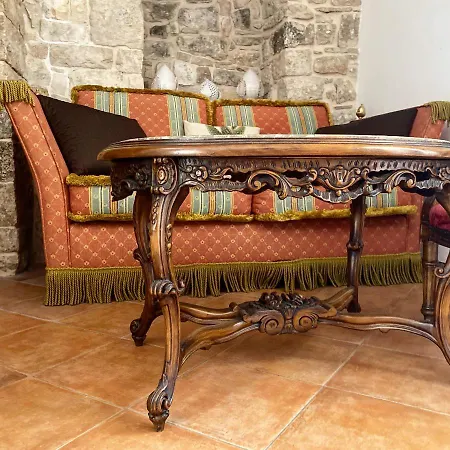 Palazzo Morola Xiv Century アパート ジョヴィナッツォ