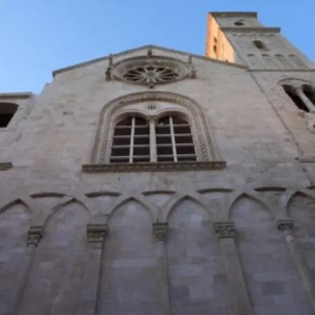 Palazzo Morola Xiv Century * ジョヴィナッツォ