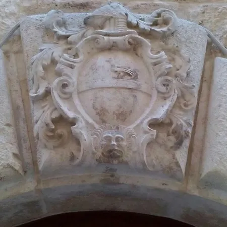 Palazzo Morola Xiv Century * ジョヴィナッツォ